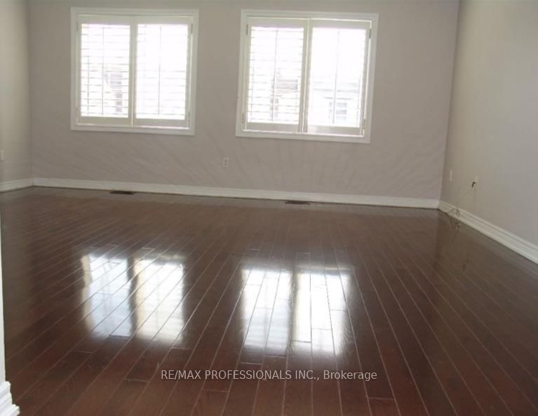 3 - 2351 Lakeshore Road W