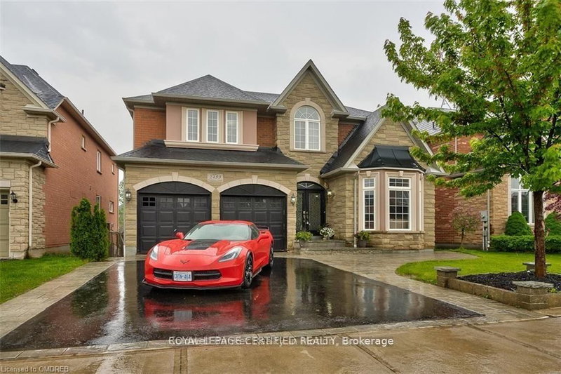 2499 Highmount Crescent