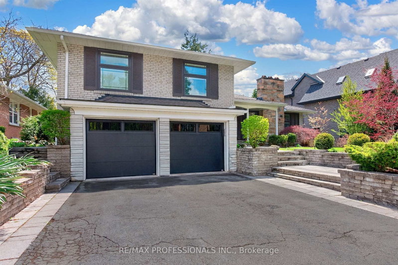 64 Ravensbourne Crescent