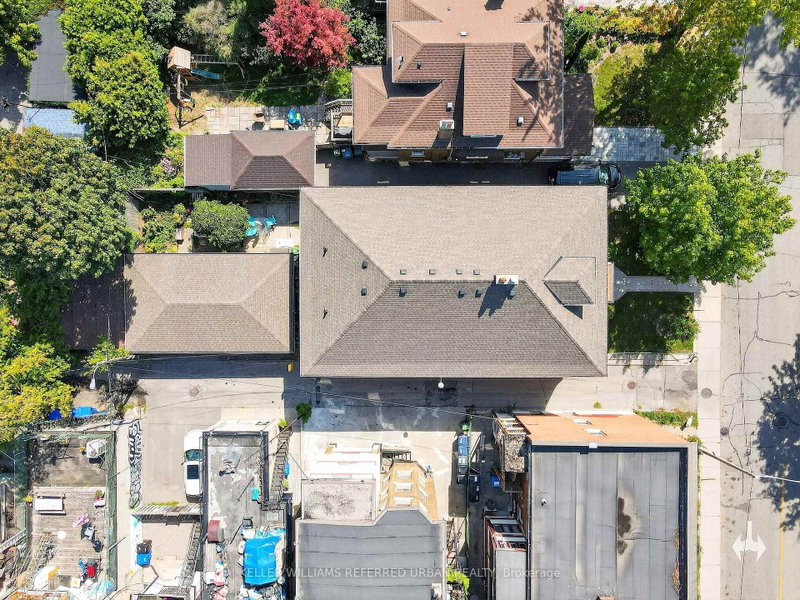 93 Northcliffe Boulevard