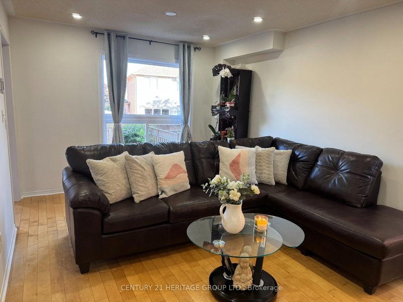 5781 Sidmouth St photo 5