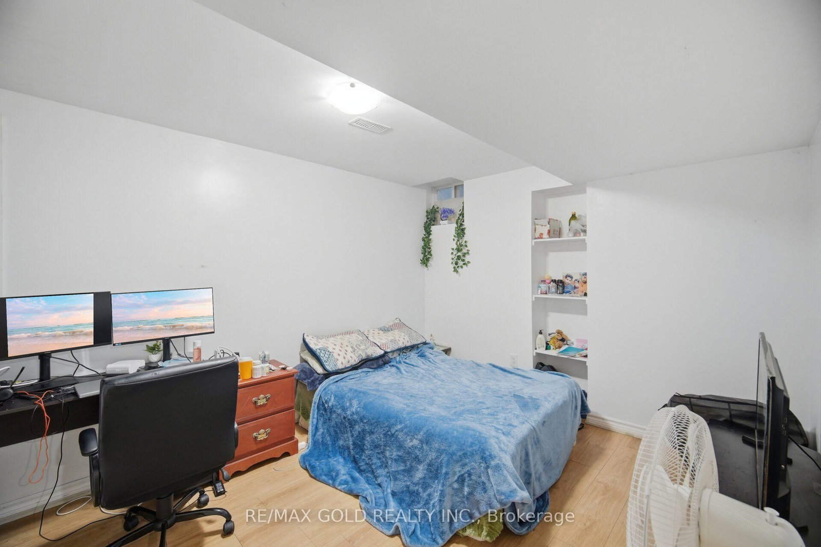 Listing Image 33