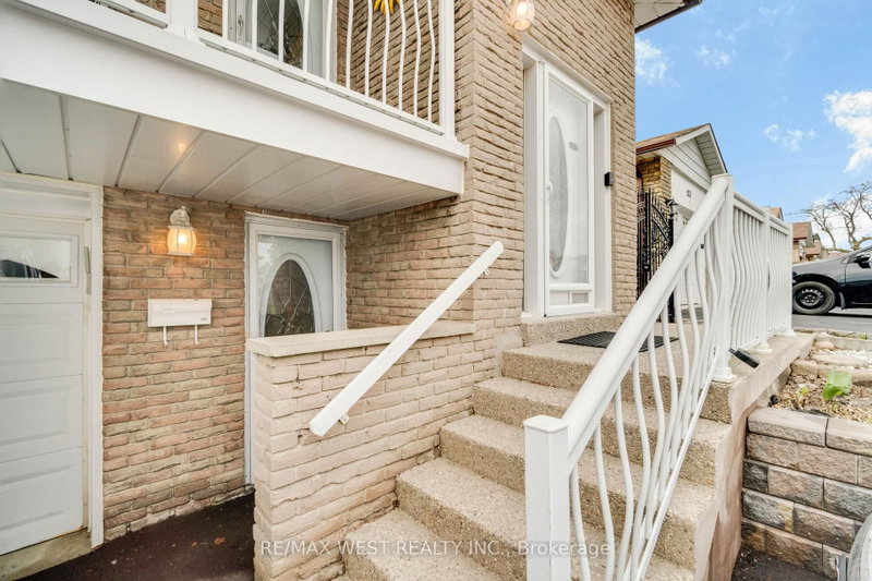 941 Stainton Drive