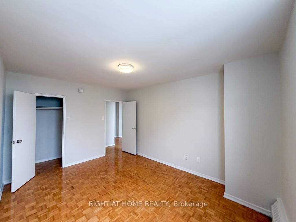 205 - 1440 Lawrence Avenue W, Toronto 5