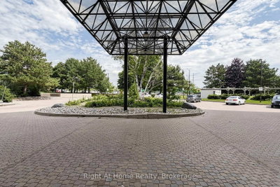 1360 Rathburn Mississauga,ON L4W 4H4 — Photo 10