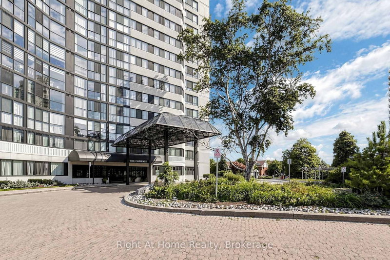 1360 Rathburn Mississauga,ON L4W 4H4 — Photo 6