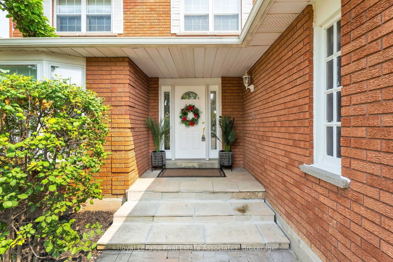 82 Turtlecreek Boulevard