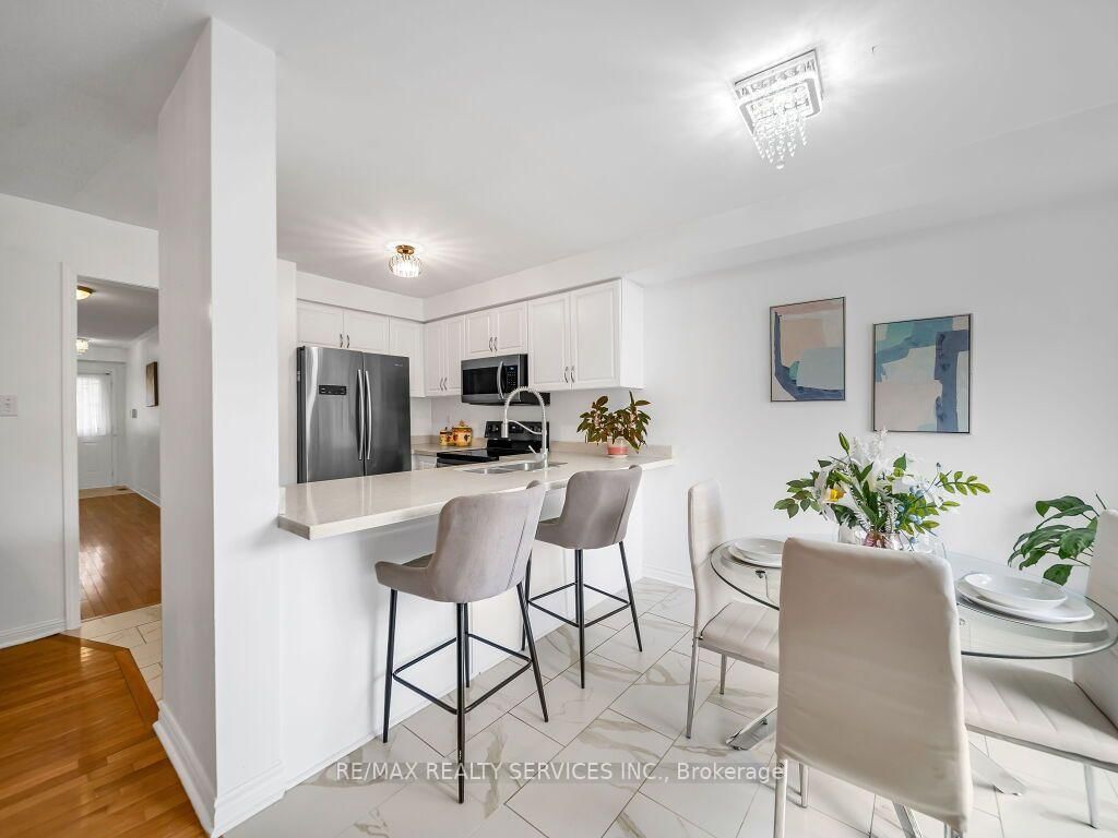 7 Olivett Lane • Brampton, ON photo 13