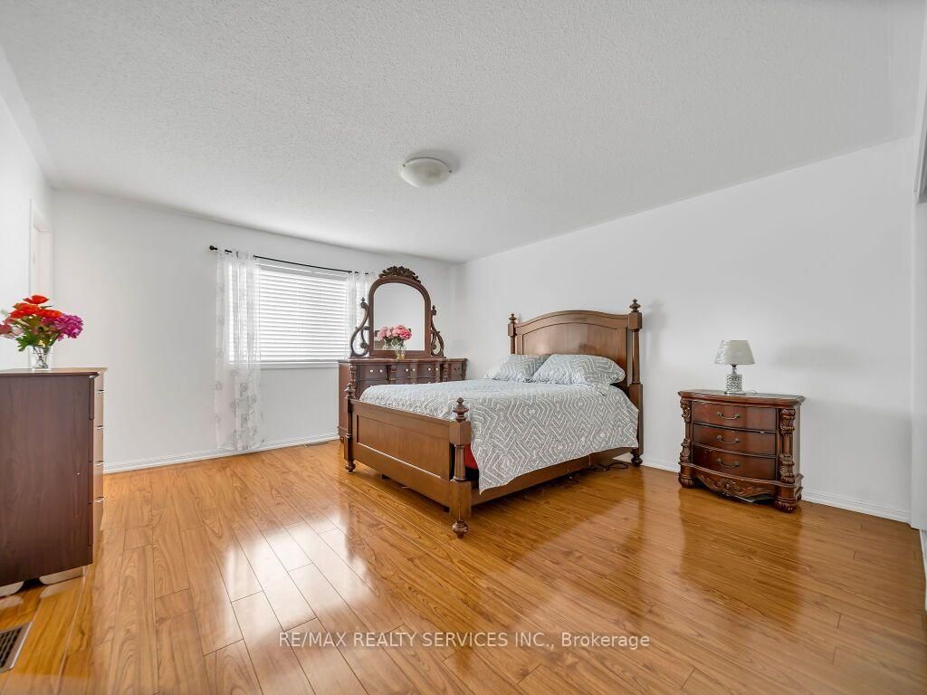 7 Olivett Lane • Brampton, ON photo 23