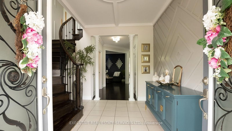 22 Valleyway Drive