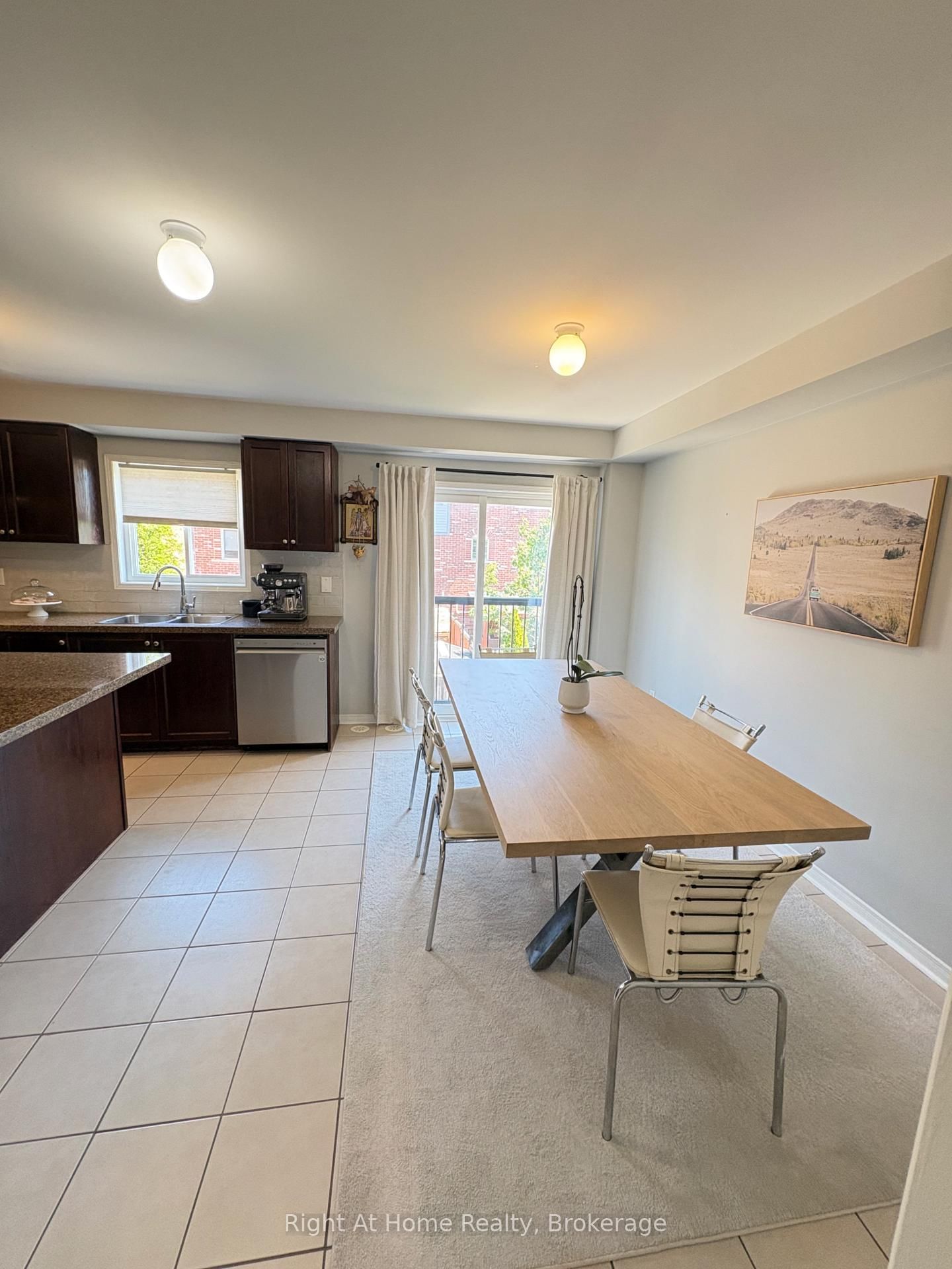 2179 Fiddlers Way • #65 • Oakville, ON photo 8