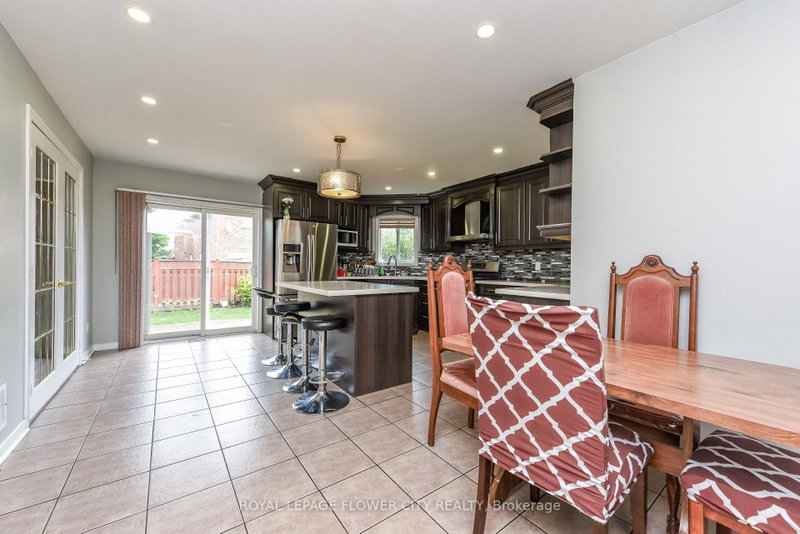 46 Pertosa Brampton,ON L6X 4W8 — Photo 11