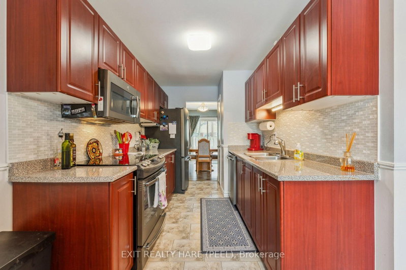 900 Central Park Brampton,ON L6S 3J6 — Photo 11