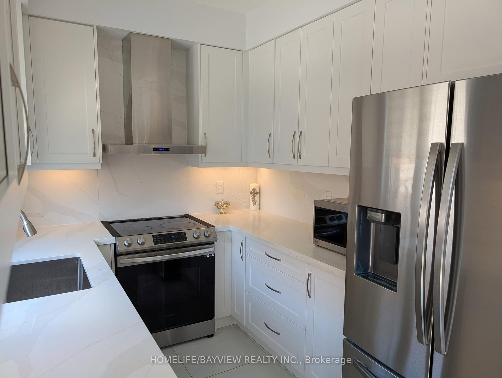 Townhouse for sale at 32 Devonsleigh Drive, Brampton, Ontario, L7A 3S3 - Fletcher's Meadow - MLS: W13616640