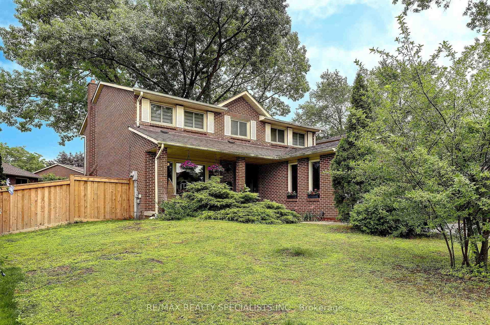 Listing photo 2