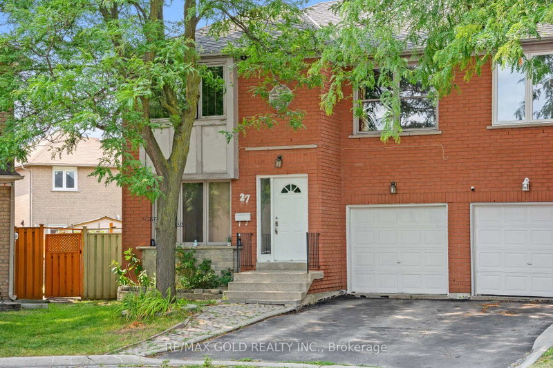 27 Lofty Pines Place