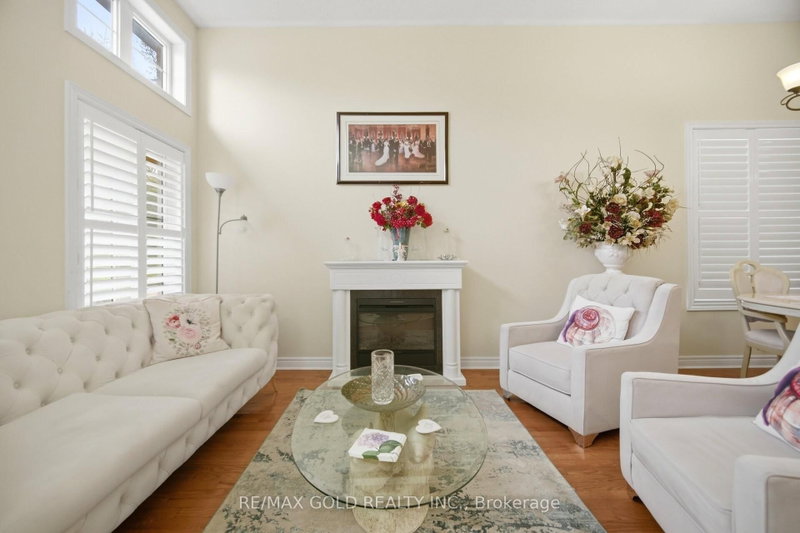 77 Trailside Walk