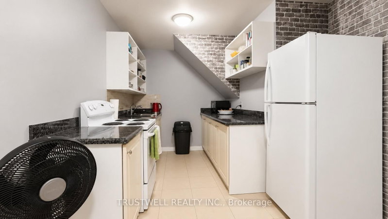 Apt A - 122 Atlantic Avenue