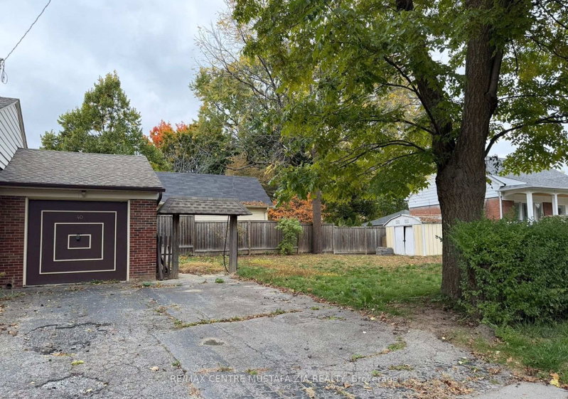 40 Ovida Avenue