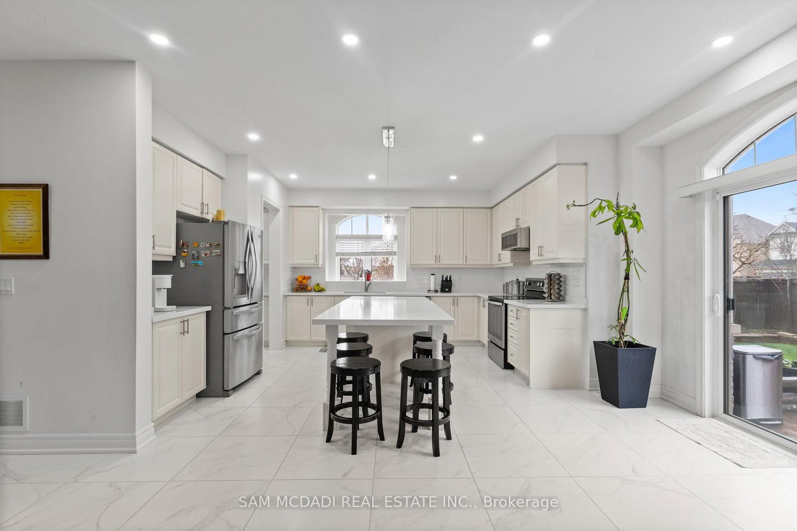 Listing Image 13