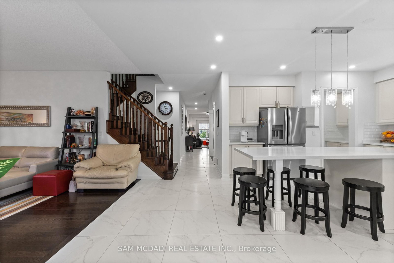 Listing Image 15