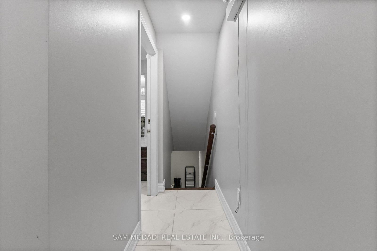 Listing Image 34