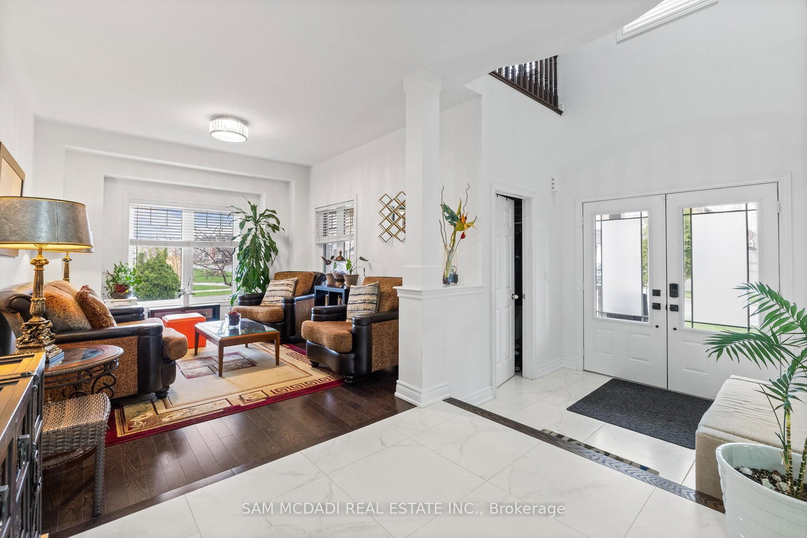 Listing Image 6