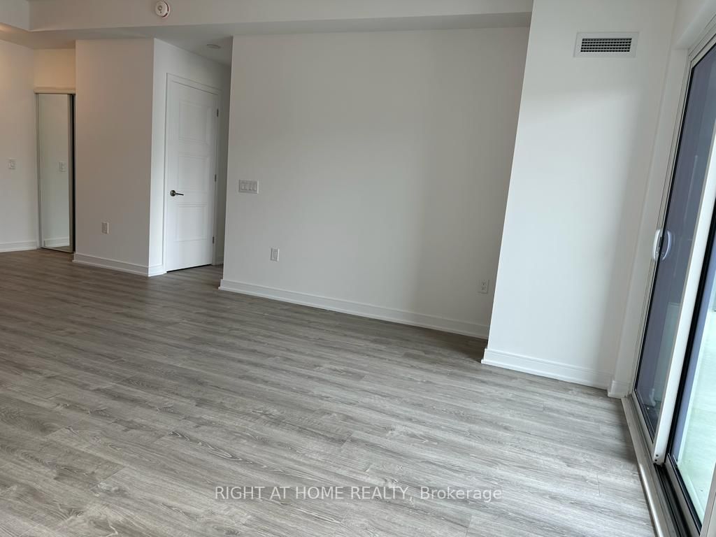 403 - 25 Neighbourhood Lane 5
