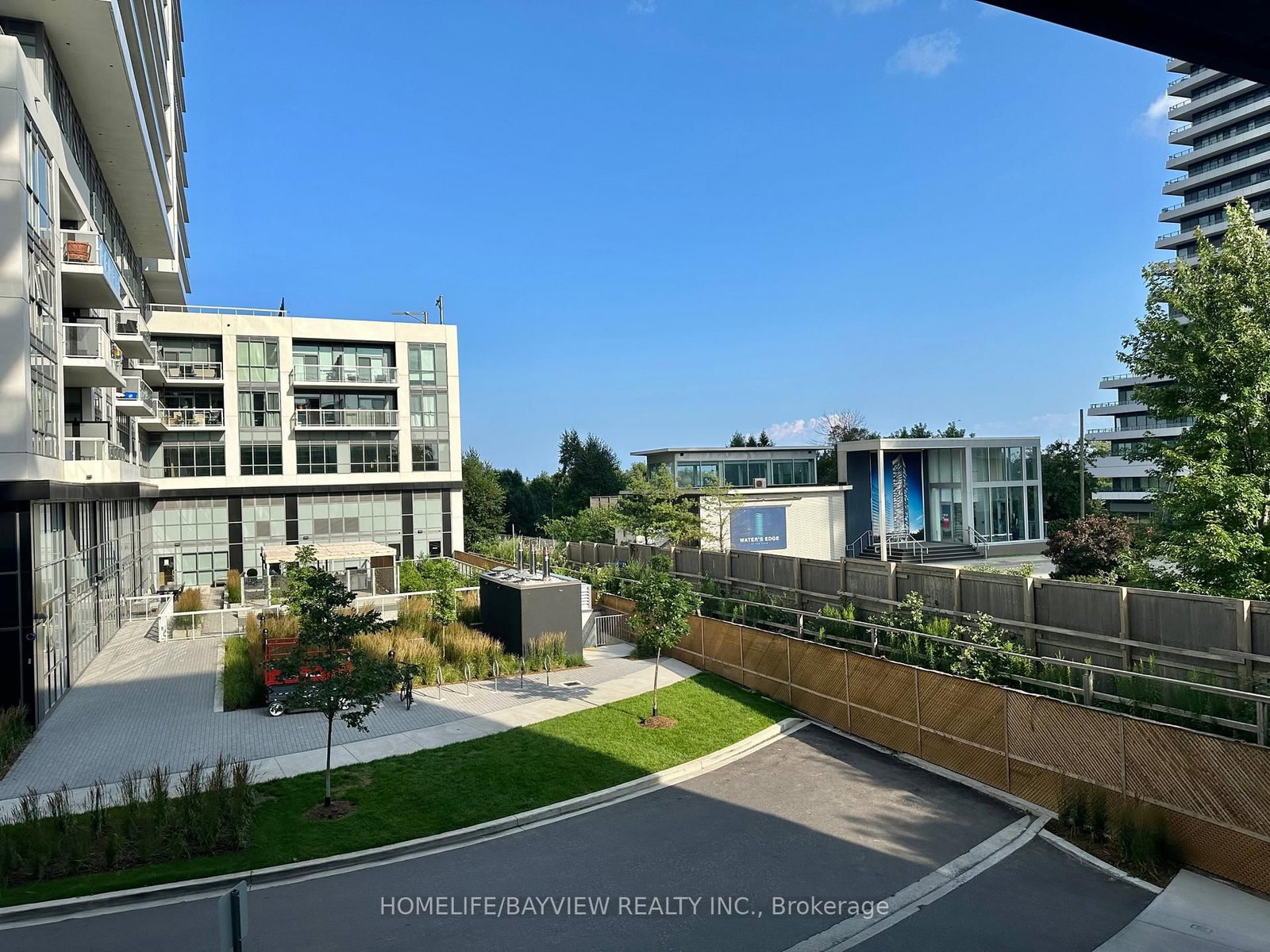 70 Annie Craig Drive • #MZ 01 • Toronto, ON photo 11