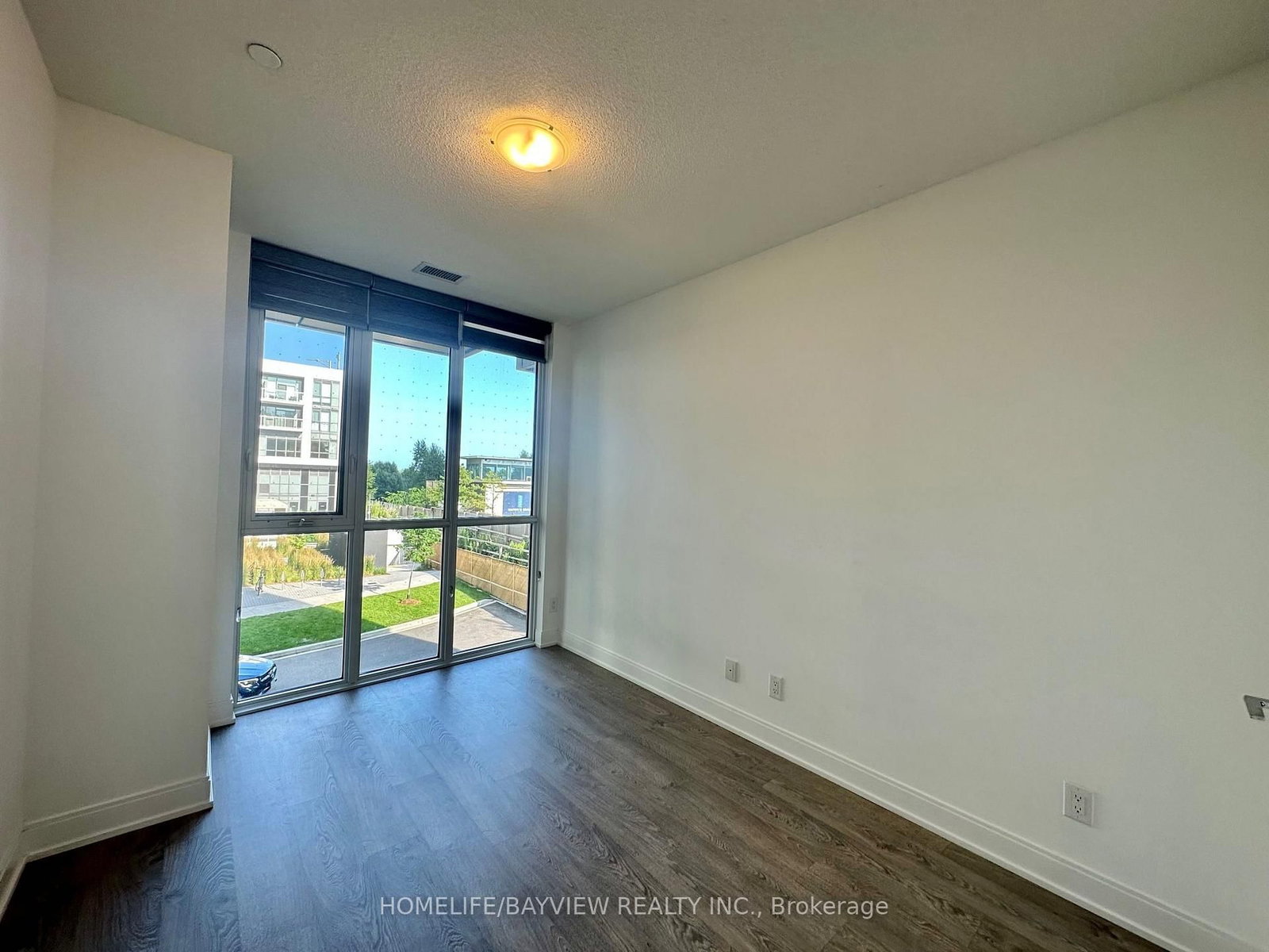 70 Annie Craig Drive • #MZ 01 • Toronto, ON photo 6