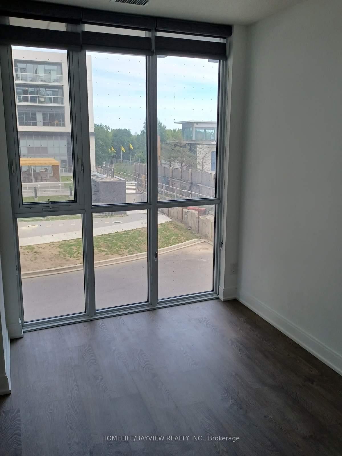 70 Annie Craig Drive • #MZ 01 • Toronto, ON photo 8