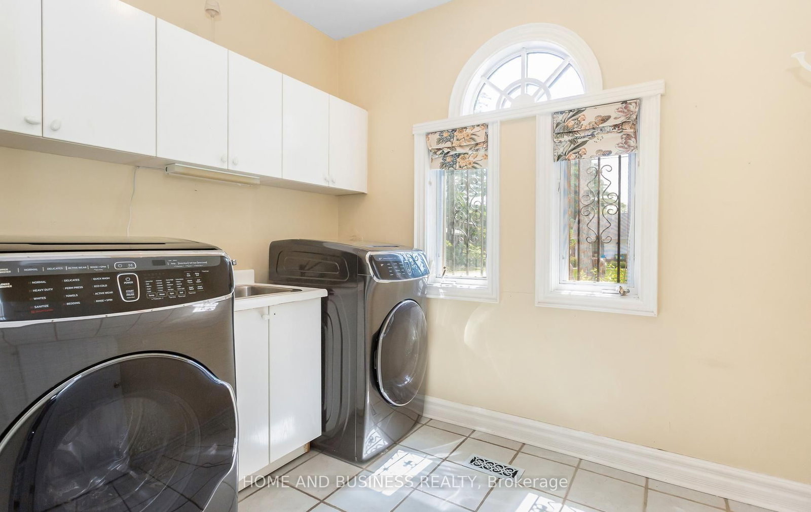 1755 Birchwood Dr, Mississauga, view 26