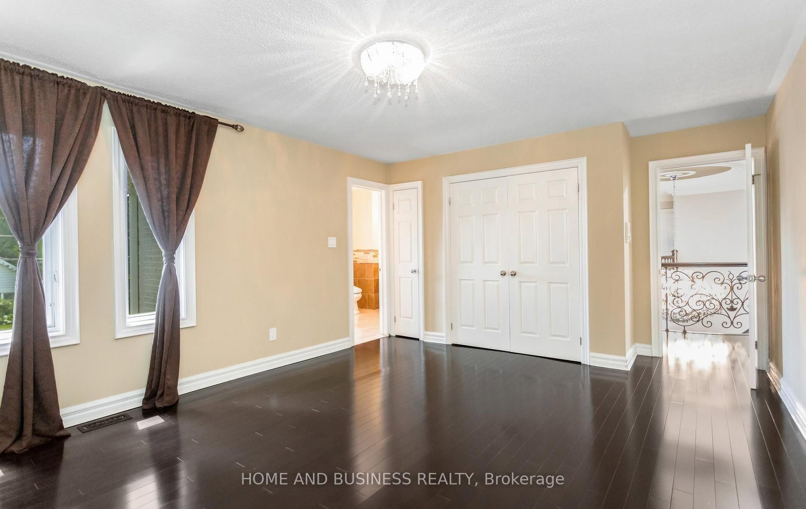 1755 Birchwood Dr, Mississauga, view 38