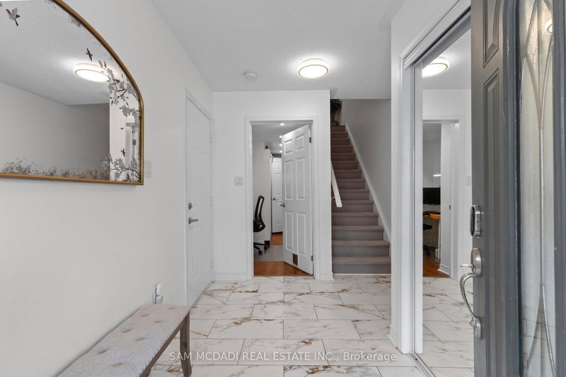 886 Fowles Court