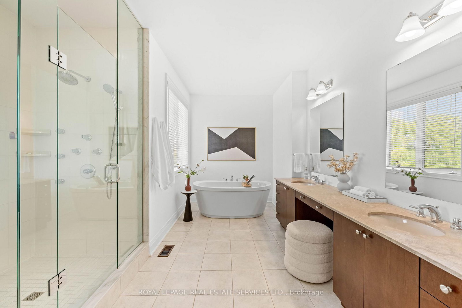 118 Coastline Drive • Brampton, ON photo 18