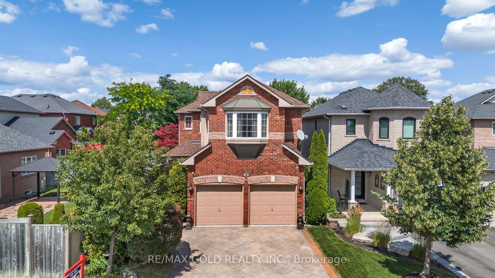 Detached House for sale at 18 Sundridge Street, Brampton, Ontario, L7A 1L3 - Snelgrove - MLS: W13619084