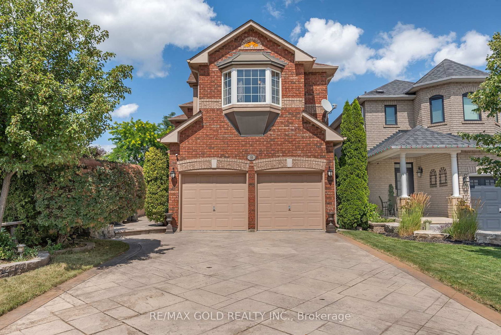Detached House for sale at 18 Sundridge Street, Brampton, Ontario, L7A 1L3 - Snelgrove - MLS: W13619084