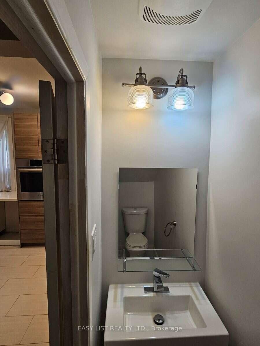 449 Pacific Avenue • Toronto, ON photo 13