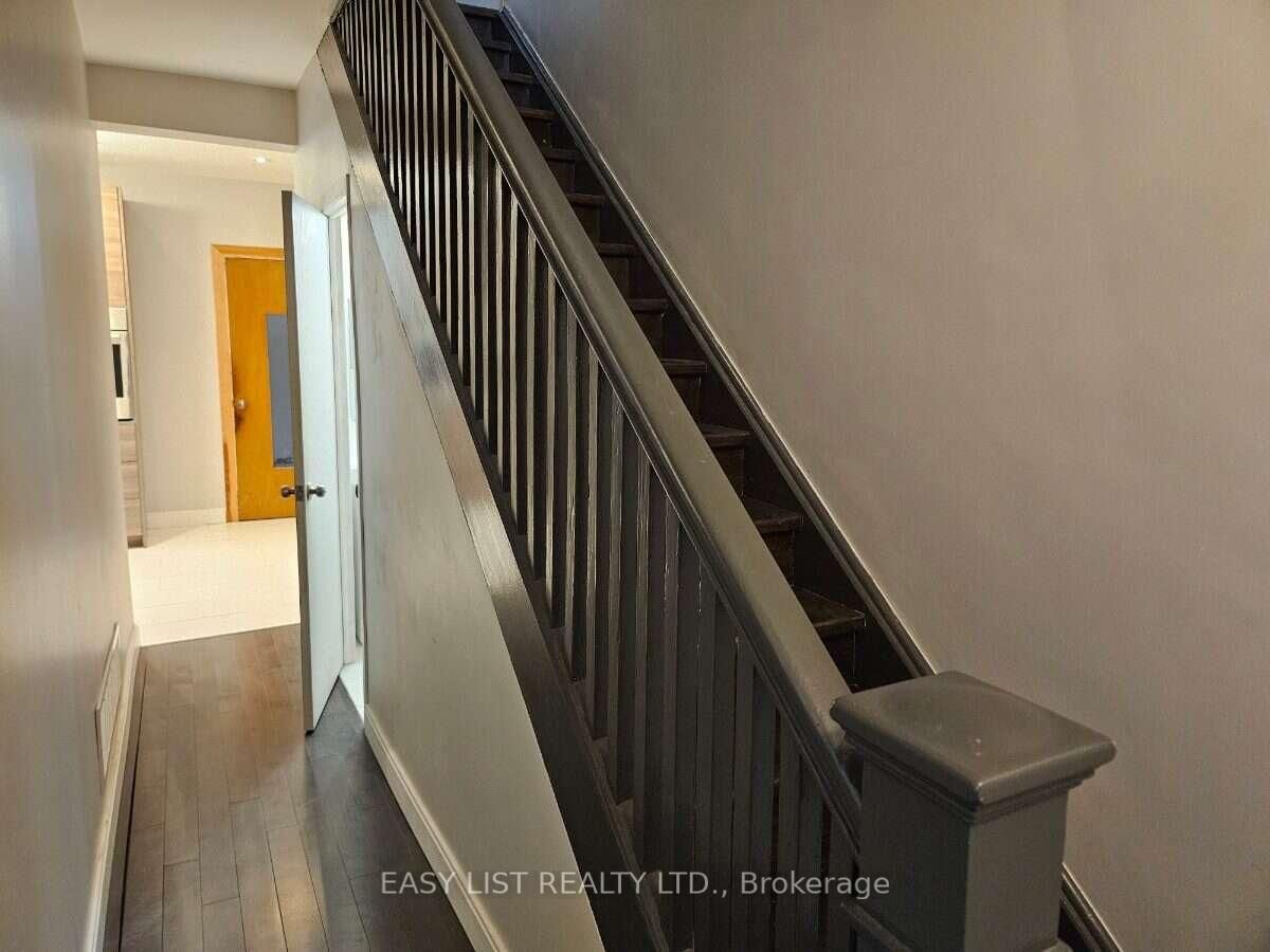 449 Pacific Avenue • Toronto, ON photo 14