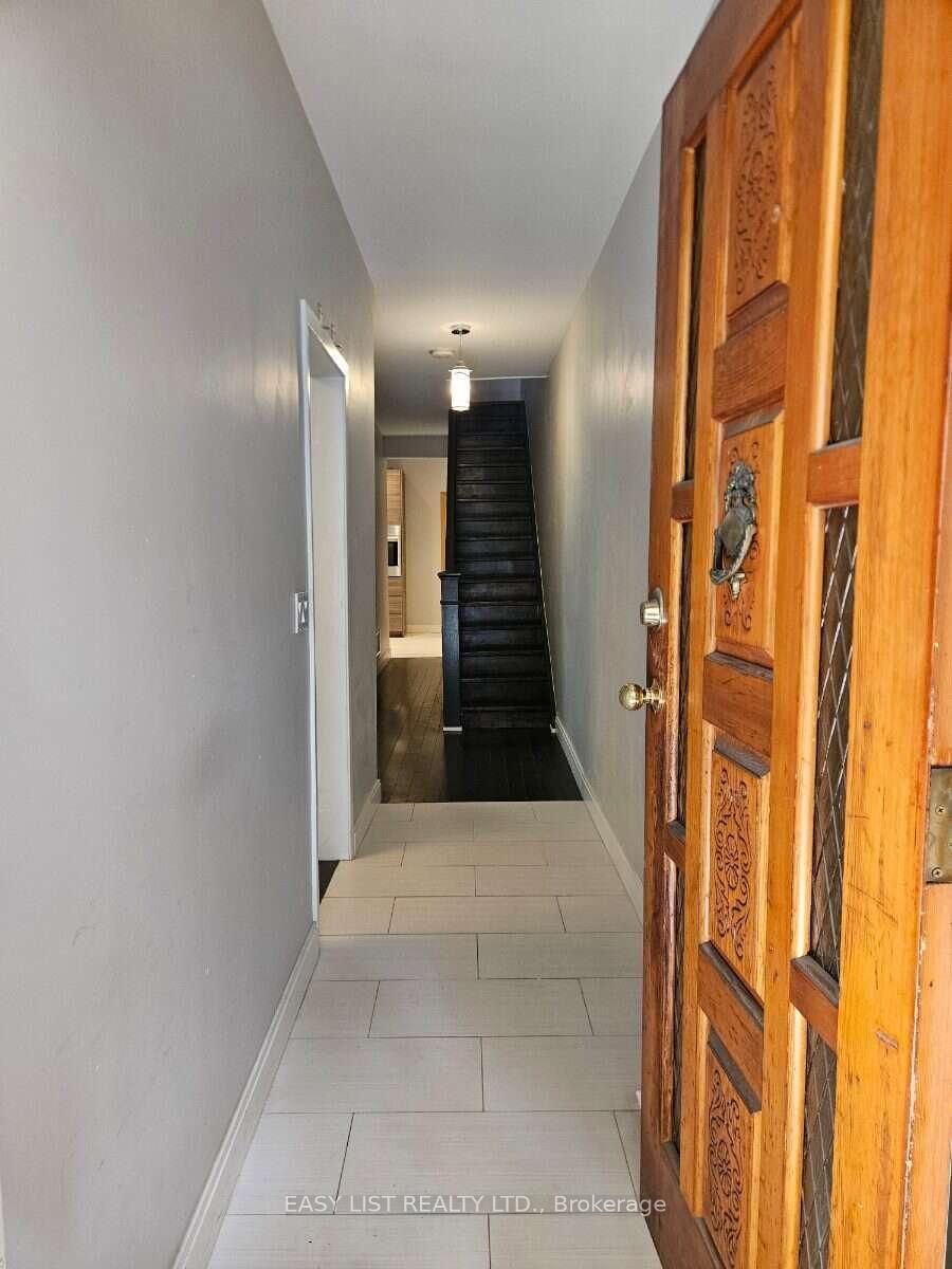 449 Pacific Avenue • Toronto, ON photo 4