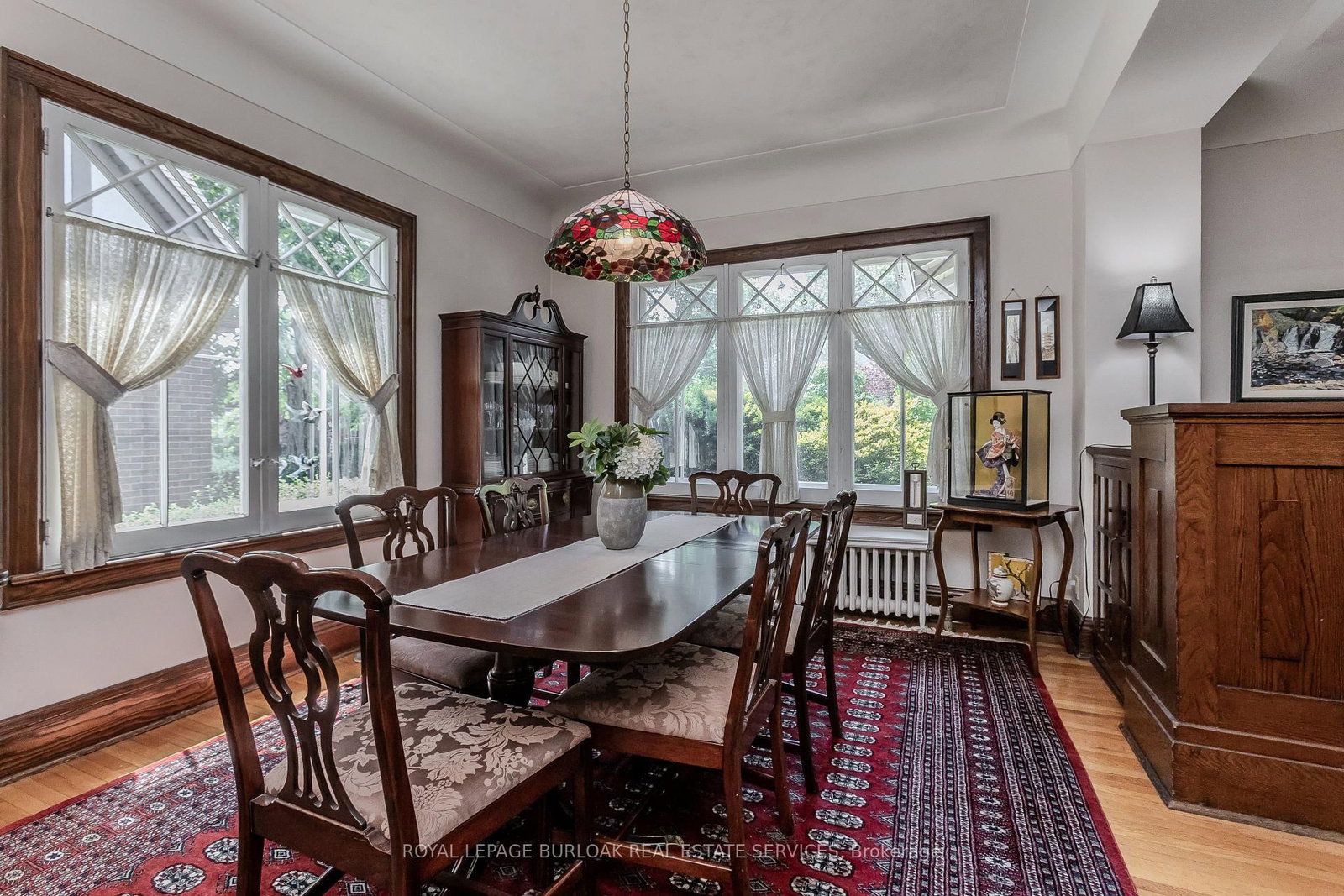569 Locust Street • Burlington, ON photo 12