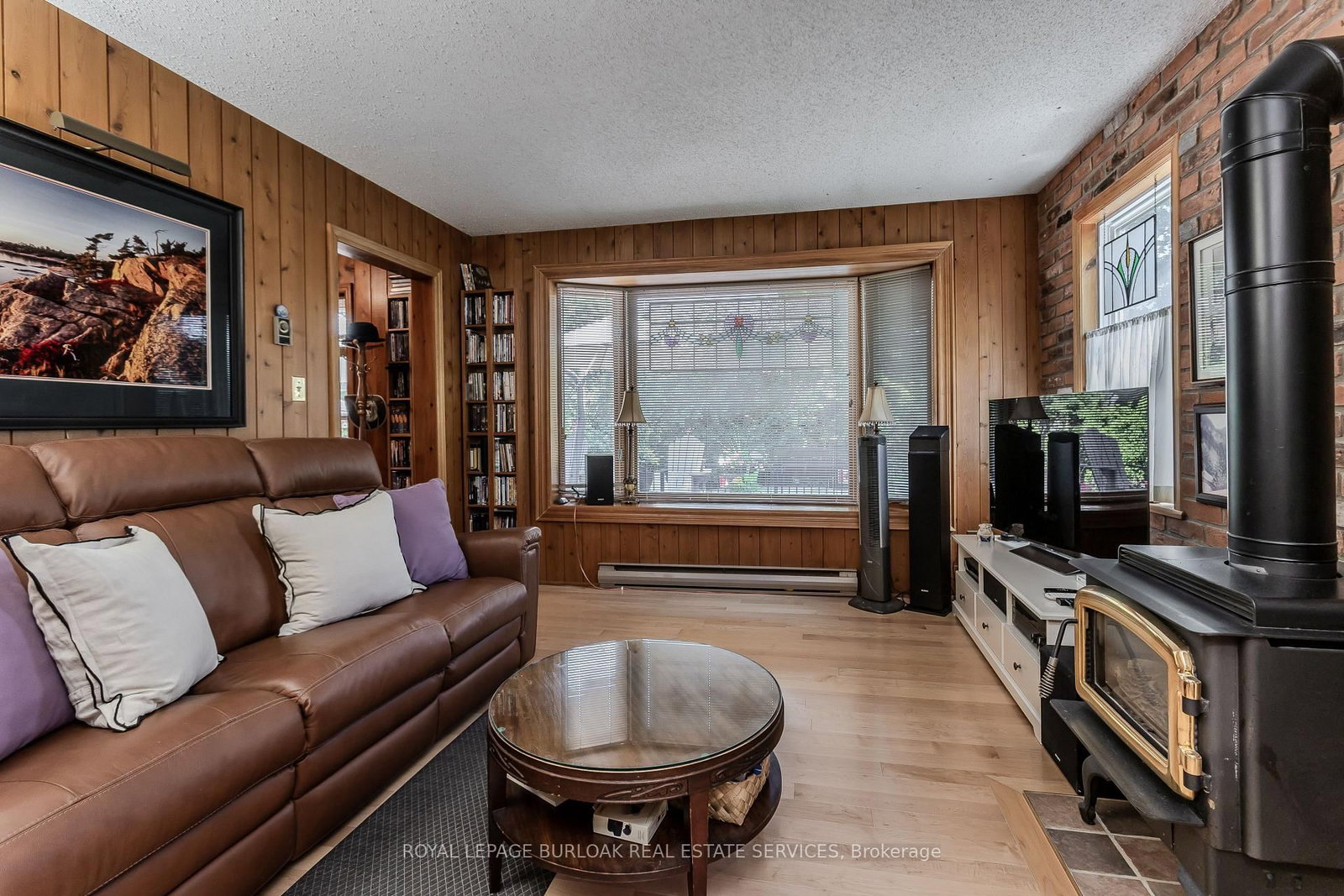 569 Locust Street • Burlington, ON photo 15