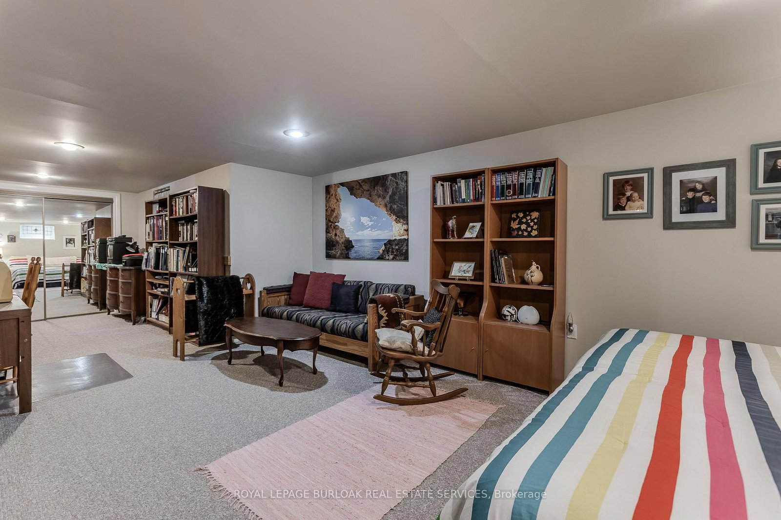 569 Locust Street • Burlington, ON photo 26