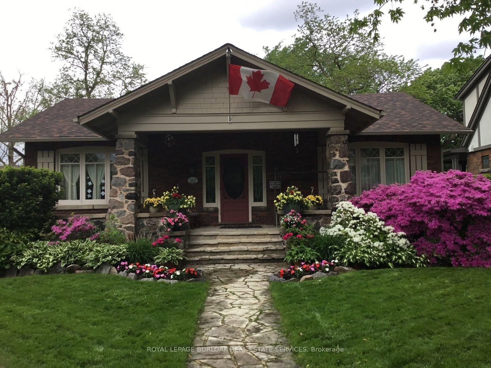 569 Locust Street • Burlington, ON photo 36