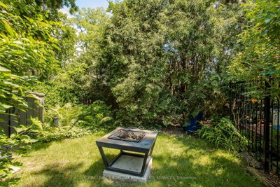 569 Locust Street • Burlington, ON photo 7