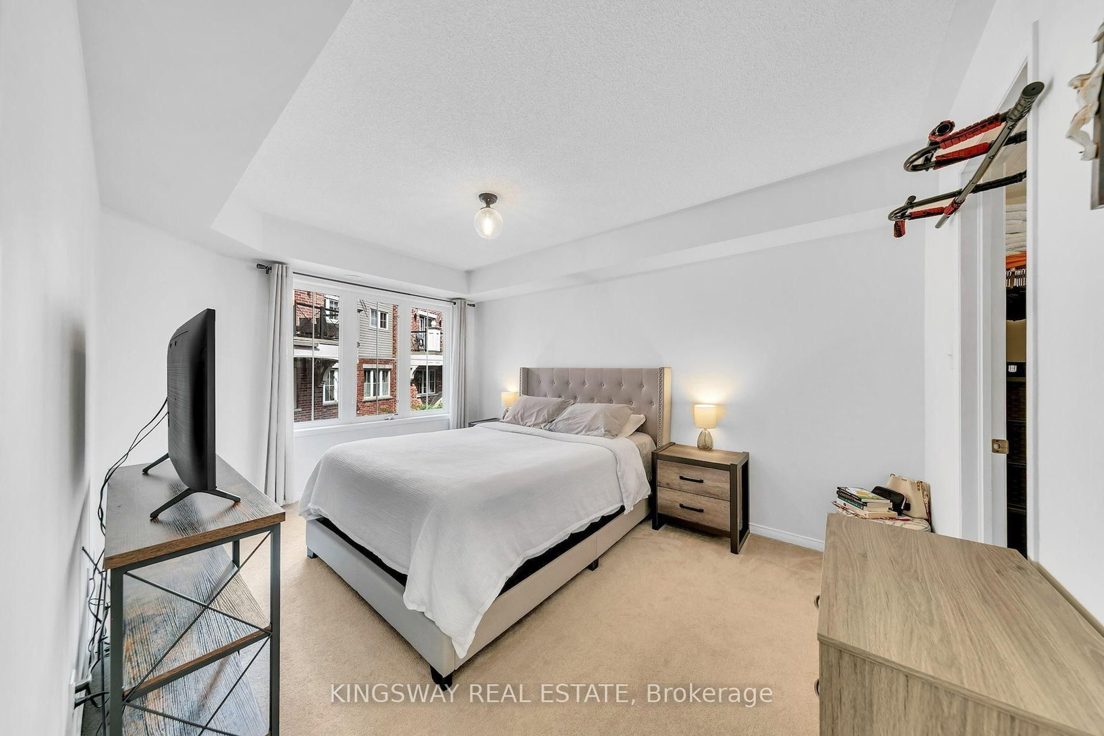 2557 Sixth Line W • #6 • Oakville, ON photo 10