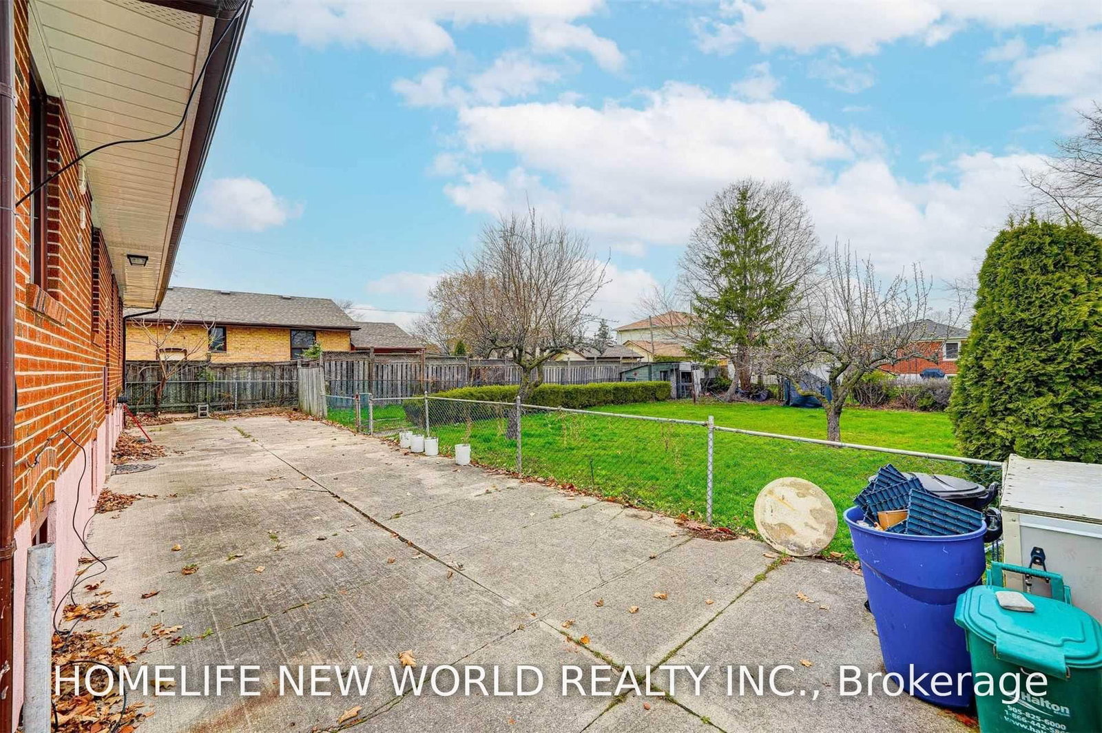 349 Woodale Avenue • Oakville, ON photo 38