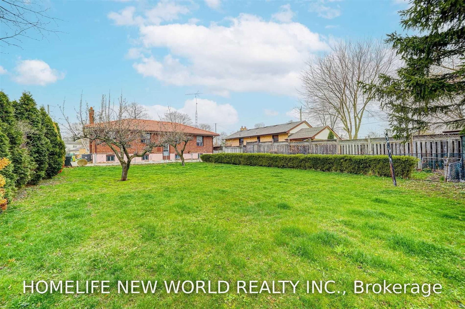 349 Woodale Avenue • Oakville, ON photo 39
