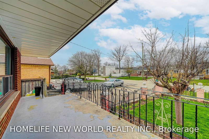 349 Woodale Oakville,ON L6K 2N8 — Photo 4