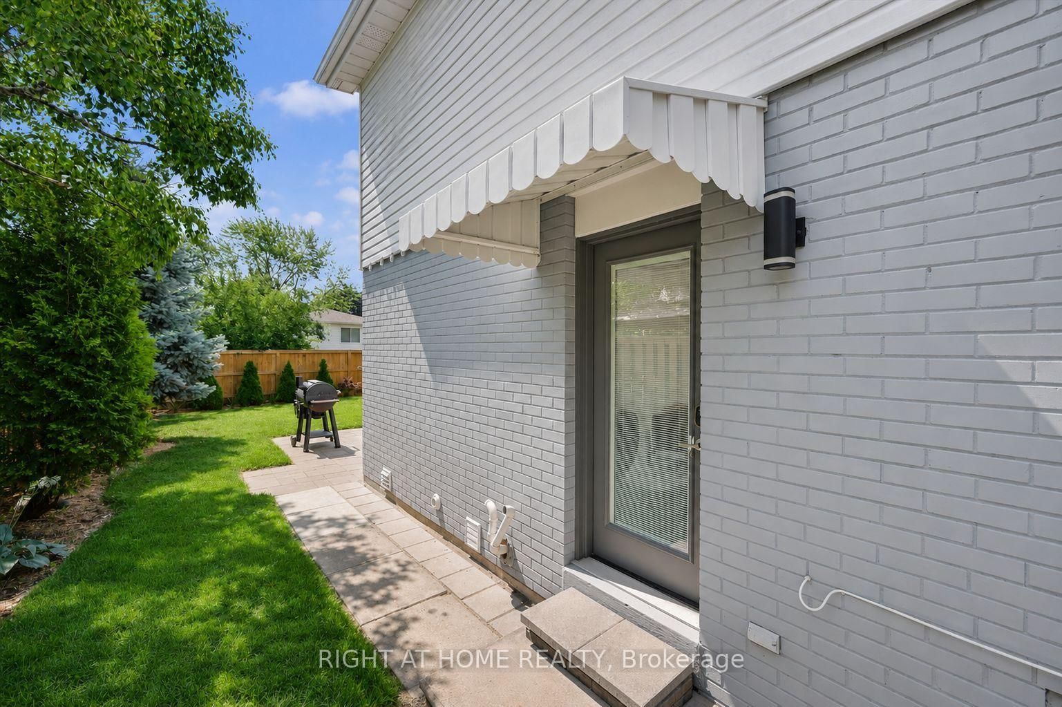 461 Withnell Crescent • Oakville, ON photo 34